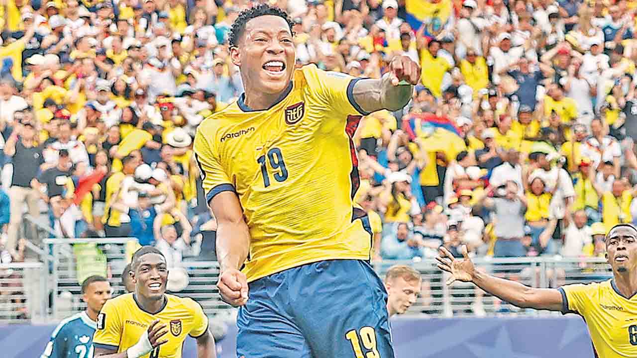 జర్మనీకి ఝలక్‌.. 2-1తో గెలిచి నాకౌట్‌ చేరిన ఈక్వెడార్‌