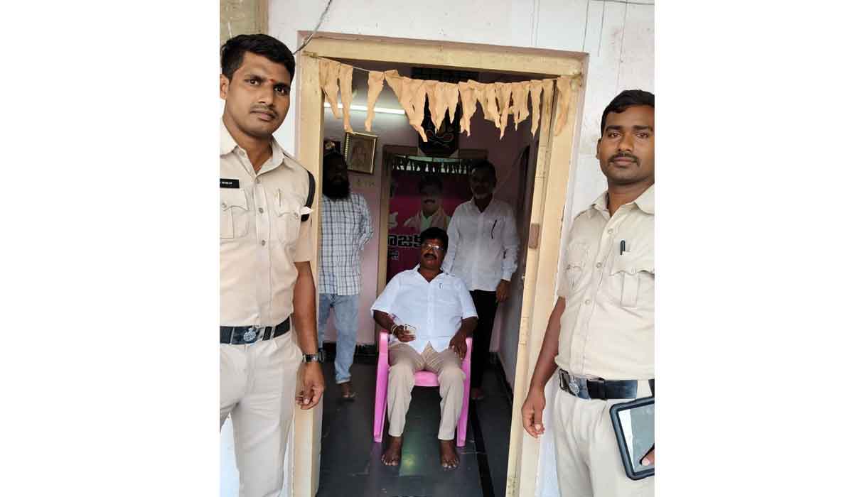Hanmanth Shinde | జుక్కల్‌ మాజీ ఎమ్మెల్యే హన్మంత్ షిండే ముందస్తు హౌస్ అరెస్ట్