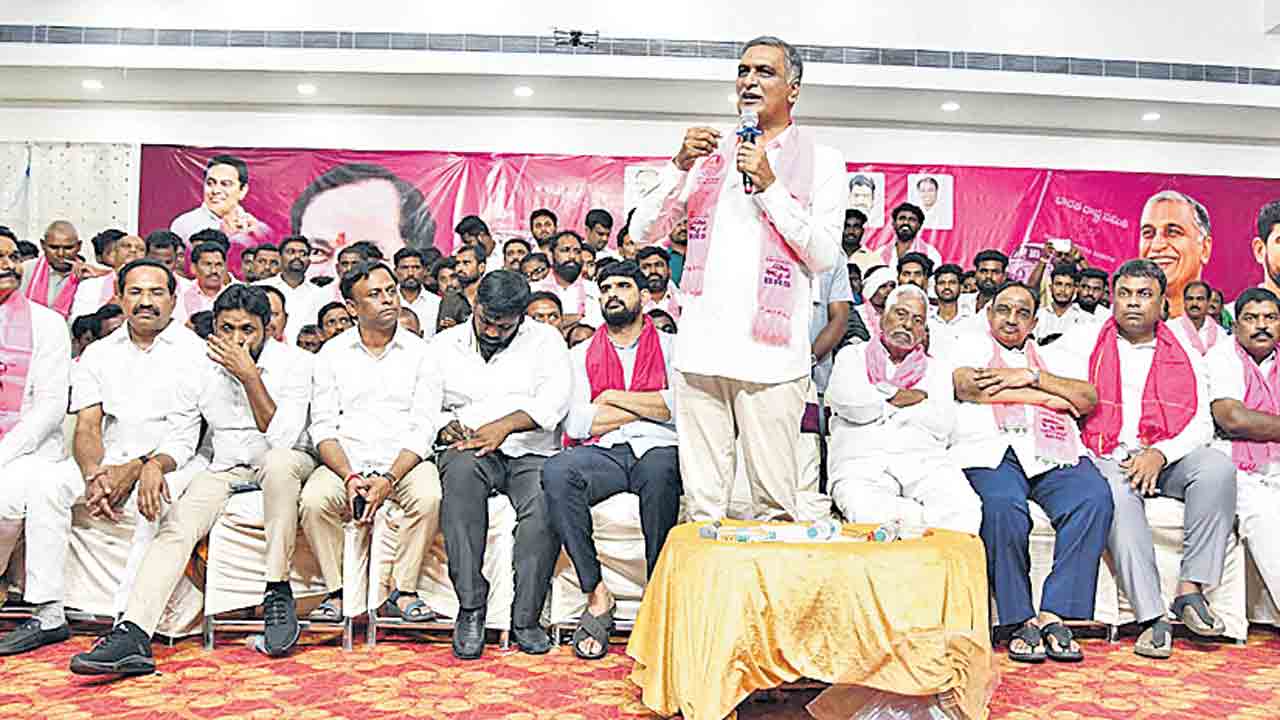 అబద్ధాల హిట్లర్‌.. రేవంత్‌