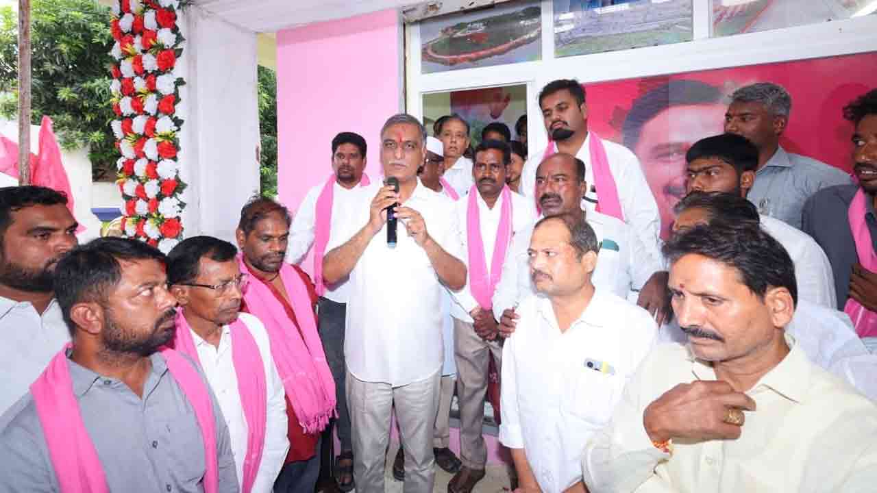 Harish Rao | కాంగ్రెస్ వచ్చాక కొత్త స్కీమ్‌లు లేవు.. అన్నీ స్కామ్‌లే.. రేవంత్ సర్కార్‌పై హరీశ్‌రావు ఫైర్