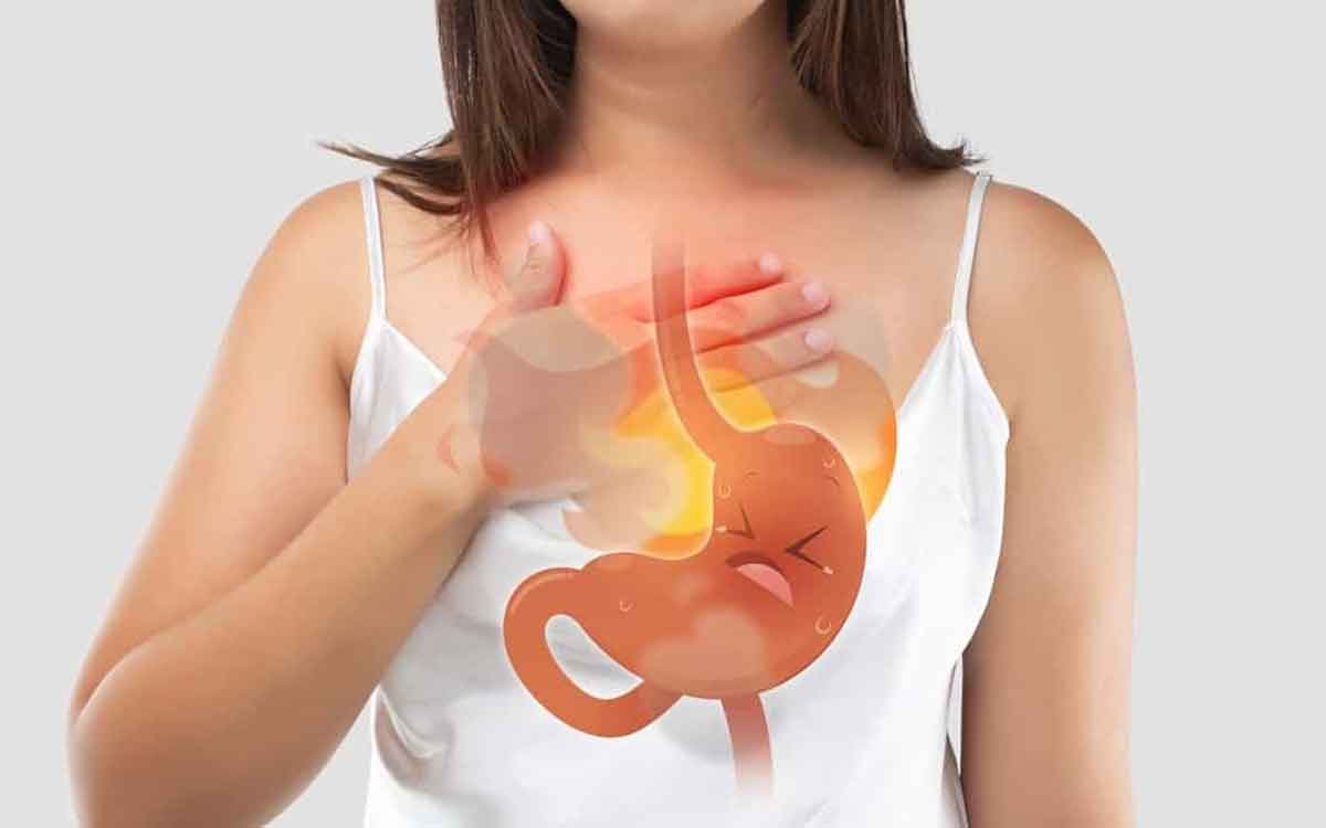 Heart Burn | ఉద‌యాన్నే ఛాతిలో మంట‌ల‌, క‌డుపు ఉబ్బ‌రం ఉంటున్నాయా.. కార‌ణాలు ఇవే.. ఏం చేయాలంటే..