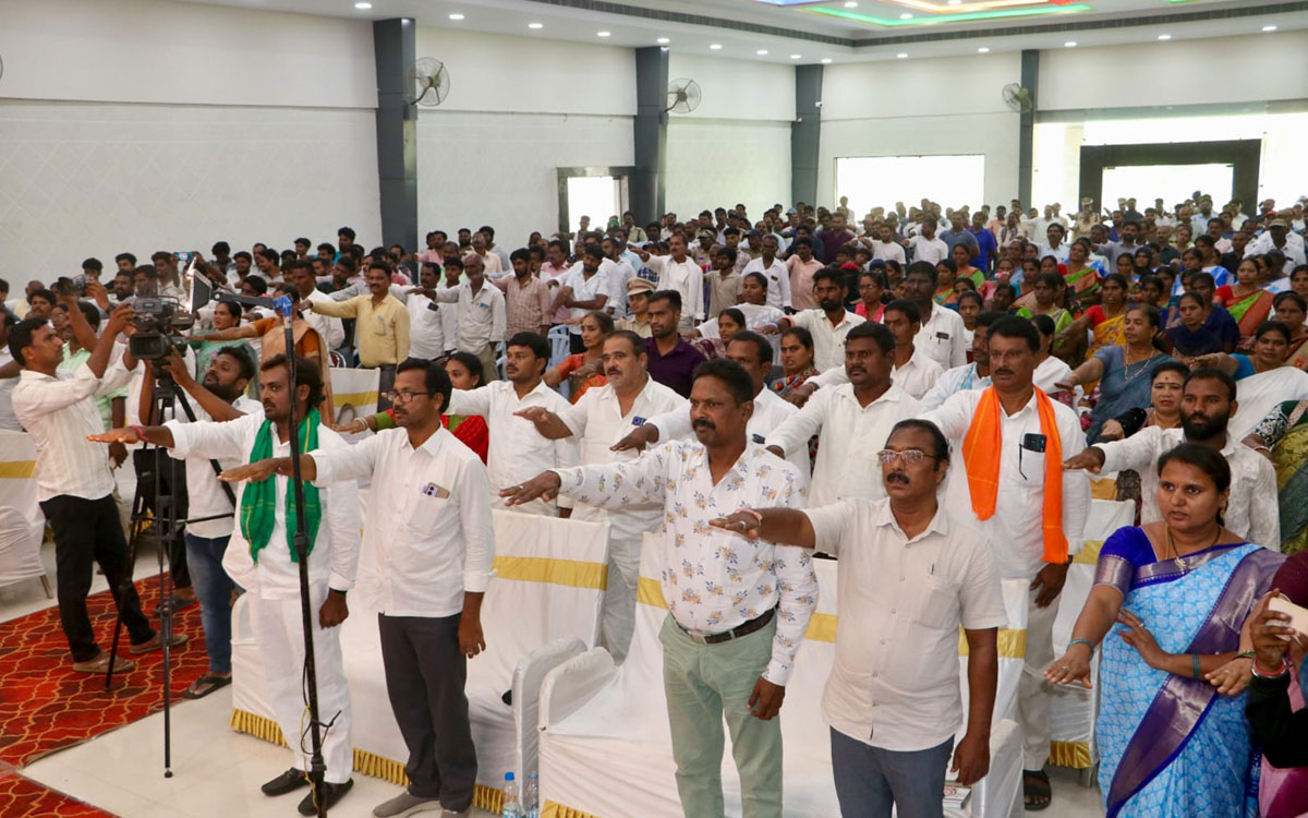 'రోడ్డు ప్రమాదాల నివారణకు ప్రజా చైతన్యమే కీలకం'