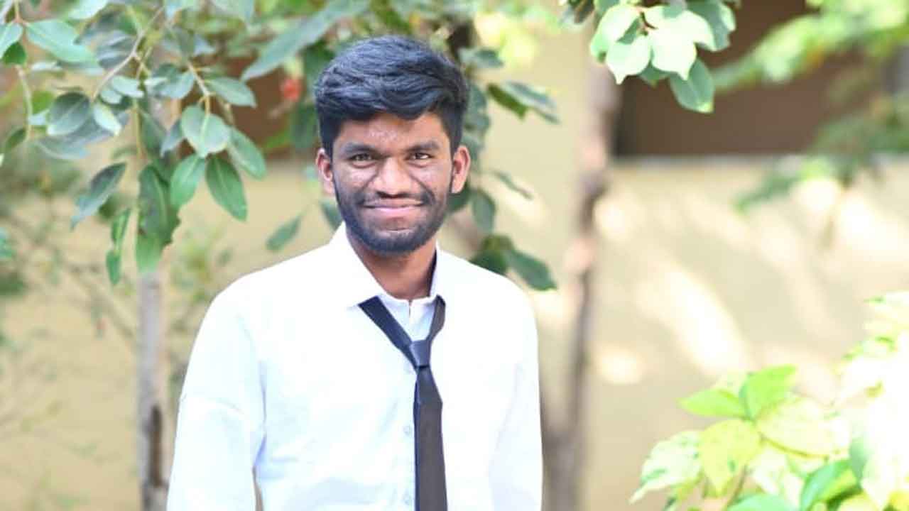 పాలమూరు యూనివర్సిటీలో విద్యార్థి ఆత్మహత్య