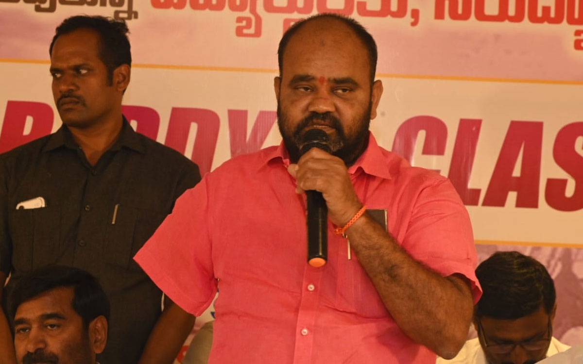 'నిరుద్యోగ యువ‌త కోసం త్వ‌ర‌లో ప్ర‌త్యేక కార్యాచ‌ర‌ణ‌'