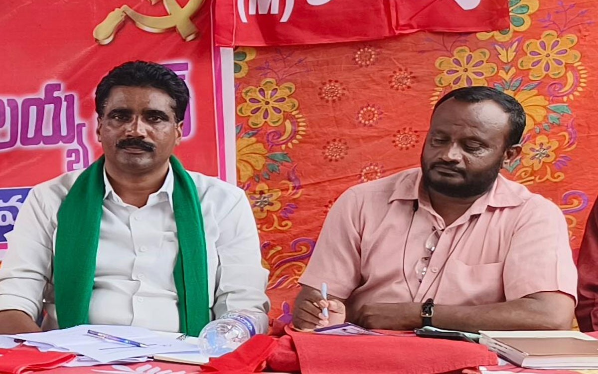 ‘అధికారులపై దౌర్జన్యానికి పాల్పడ్డ వారిపై చర్యలు తీసుకోవాలి’