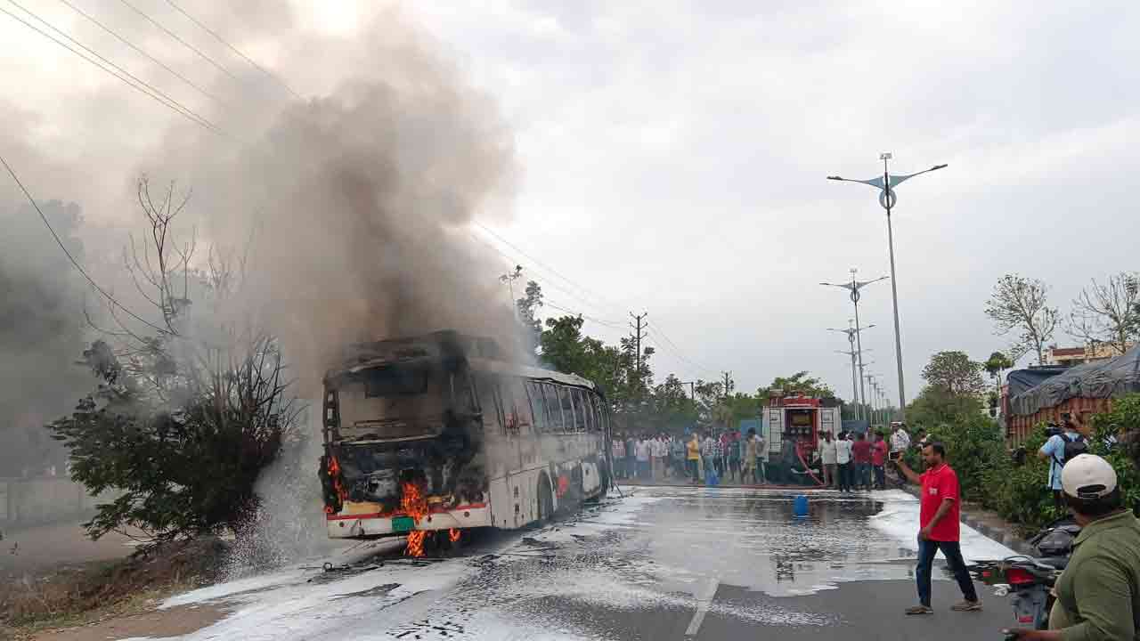 Karimnagar Rtc Bus Fire3