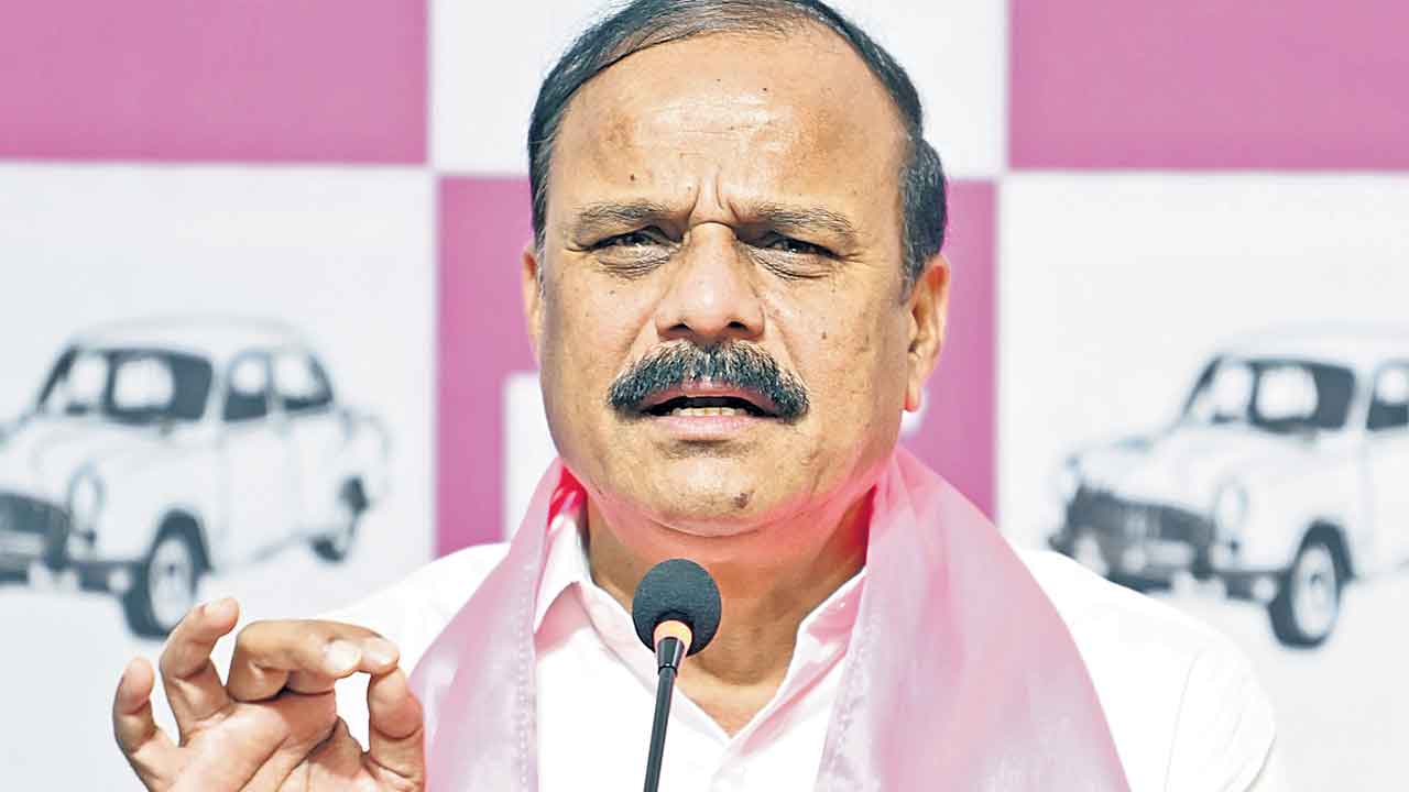 నియంతల బాటలో రేవంత్‌.. కర్నె