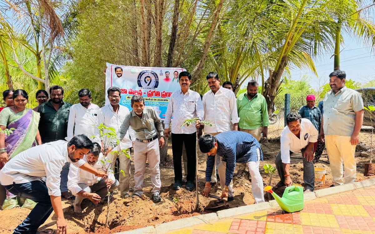 పర్యావరణ పరిరక్షణ ప్రతి ఒక్కరి బాధ్యత : చండూరు మున్సిపల్ చైర్మన్ కోడి శ్రీనివాసులు