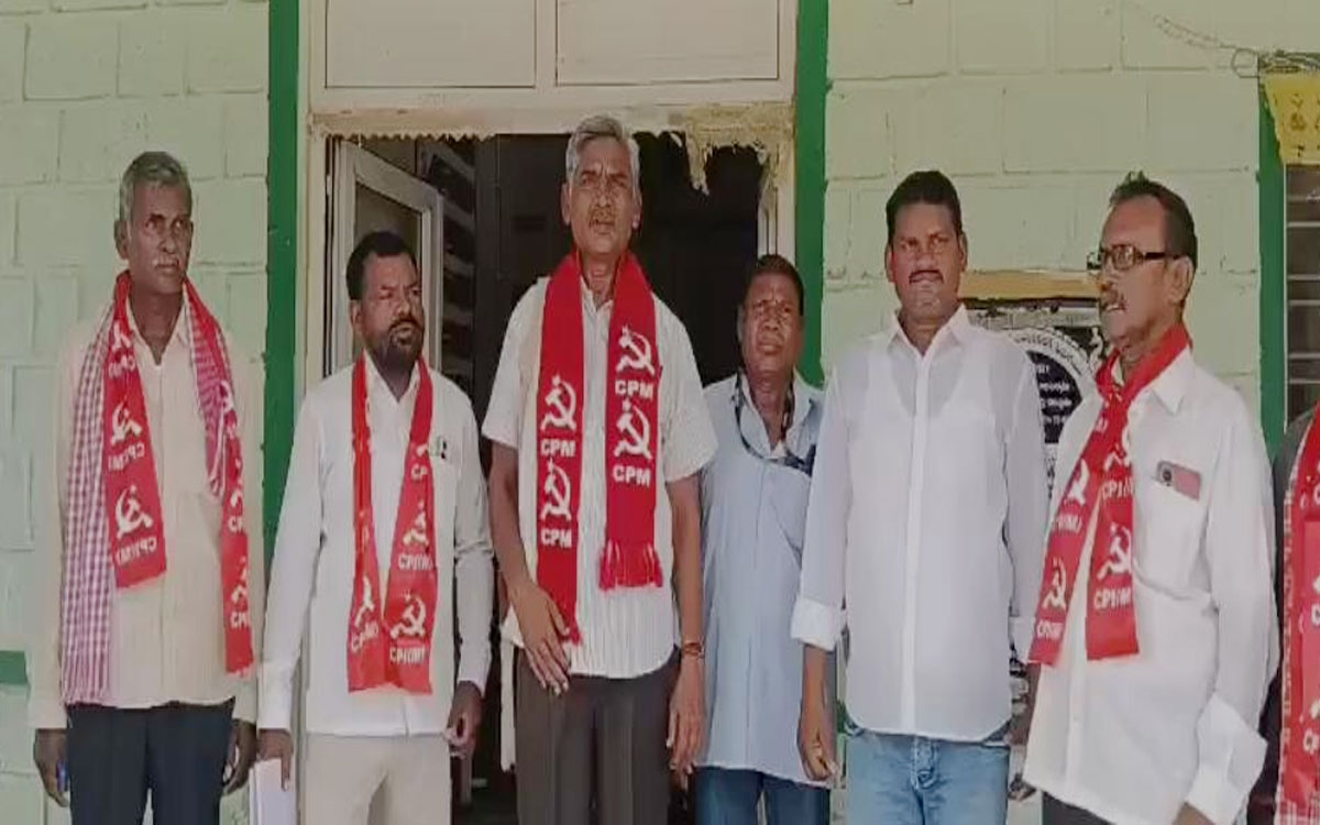 'తుంగతుర్తి ప్రభుత్వాస్పత్రిలో సమస్యలు పరిష్కరించాలి'
