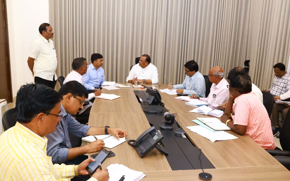 అన్ని రంగాల్లో నల్లగొండను అభివృద్ధి పరిచేందుకు కృషి : మంత్రి కోమటిరెడ్డి వెంకట్రెడ్డి