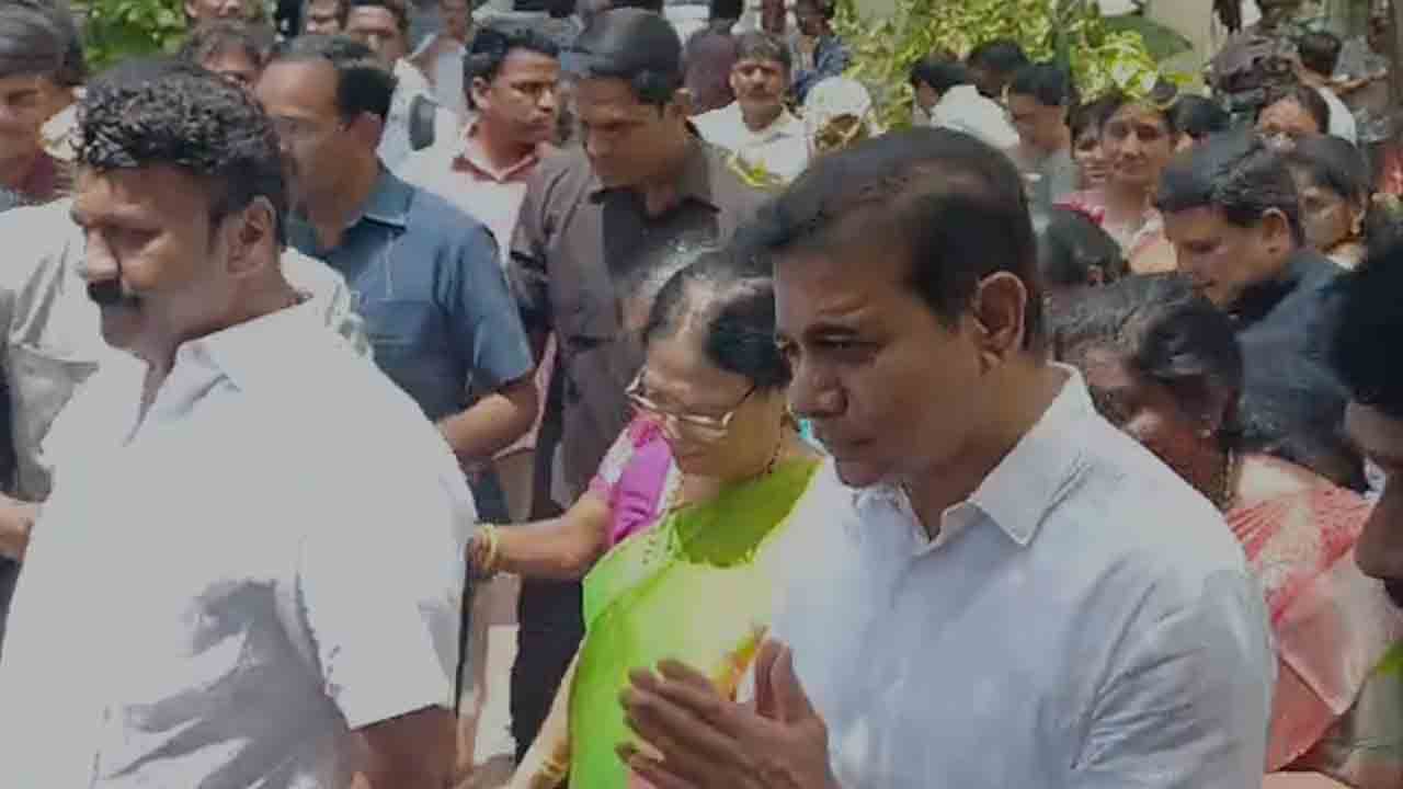 KTR | పీవీ నరసింహారావుకు నివాళులు అర్పించిన కేటీఆర్‌ : వీడియో