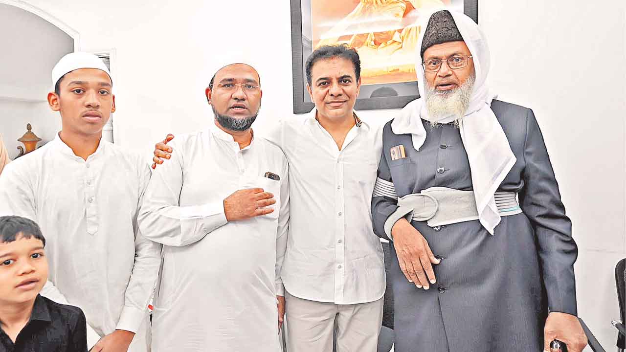 నిరుపేద విద్యార్థులకు అండగా..
