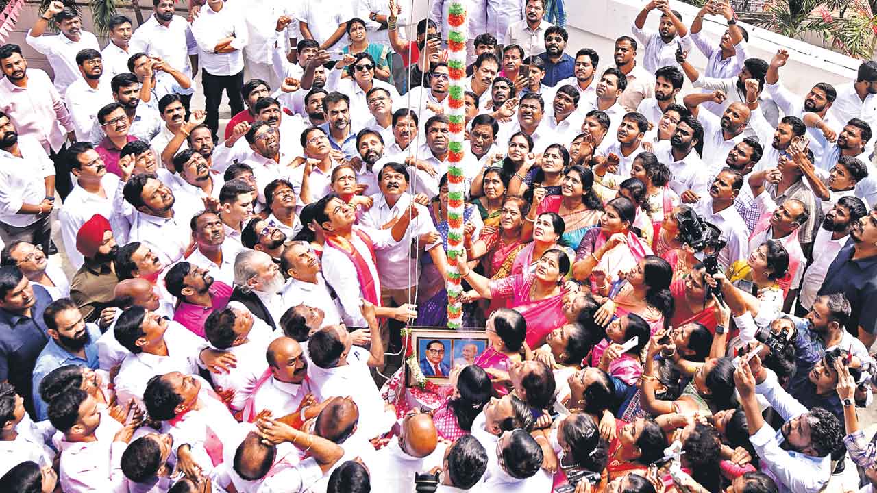 ఘనంగా ఆవిర్భావ వేడుకలు