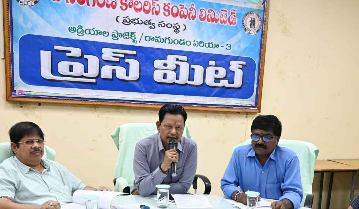 Singareni | సింగరేణిలో బొగ్గు రవాణా అత్యంత పారదర్శకం. ఆర్జీ-3 జీఎం మధుసూదన్‌, ఏపీ ఏజీఎం బండి సత్యనారాయణ