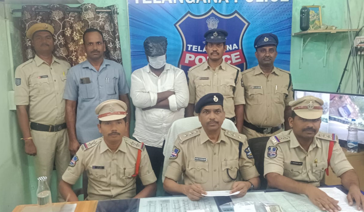 Interstate criminal | ఏటీఎం కార్డులను మార్చి మోసం చేసిన అంతరాష్ట్ర నేరస్తుడి అరెస్టు