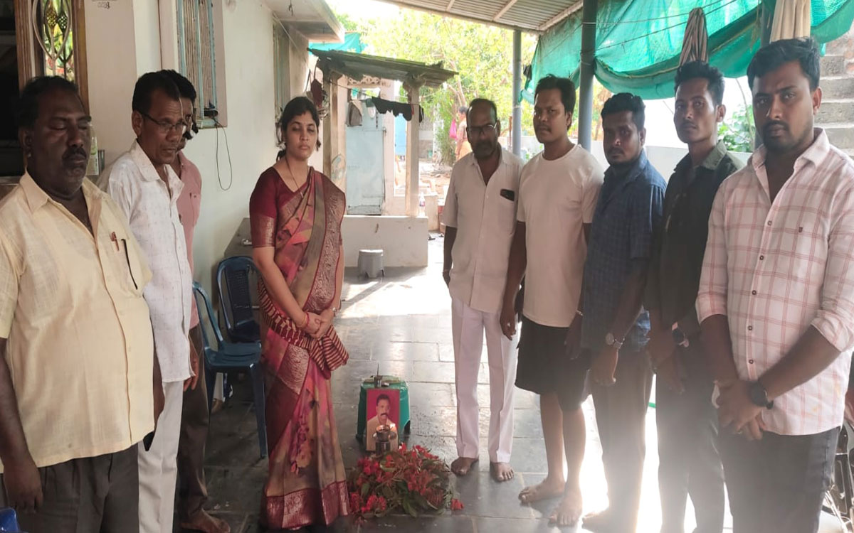 పలు కుటుంబాలకు బీఆర్ఎస్ నాయకురాలు మనీశా పరామర్శ