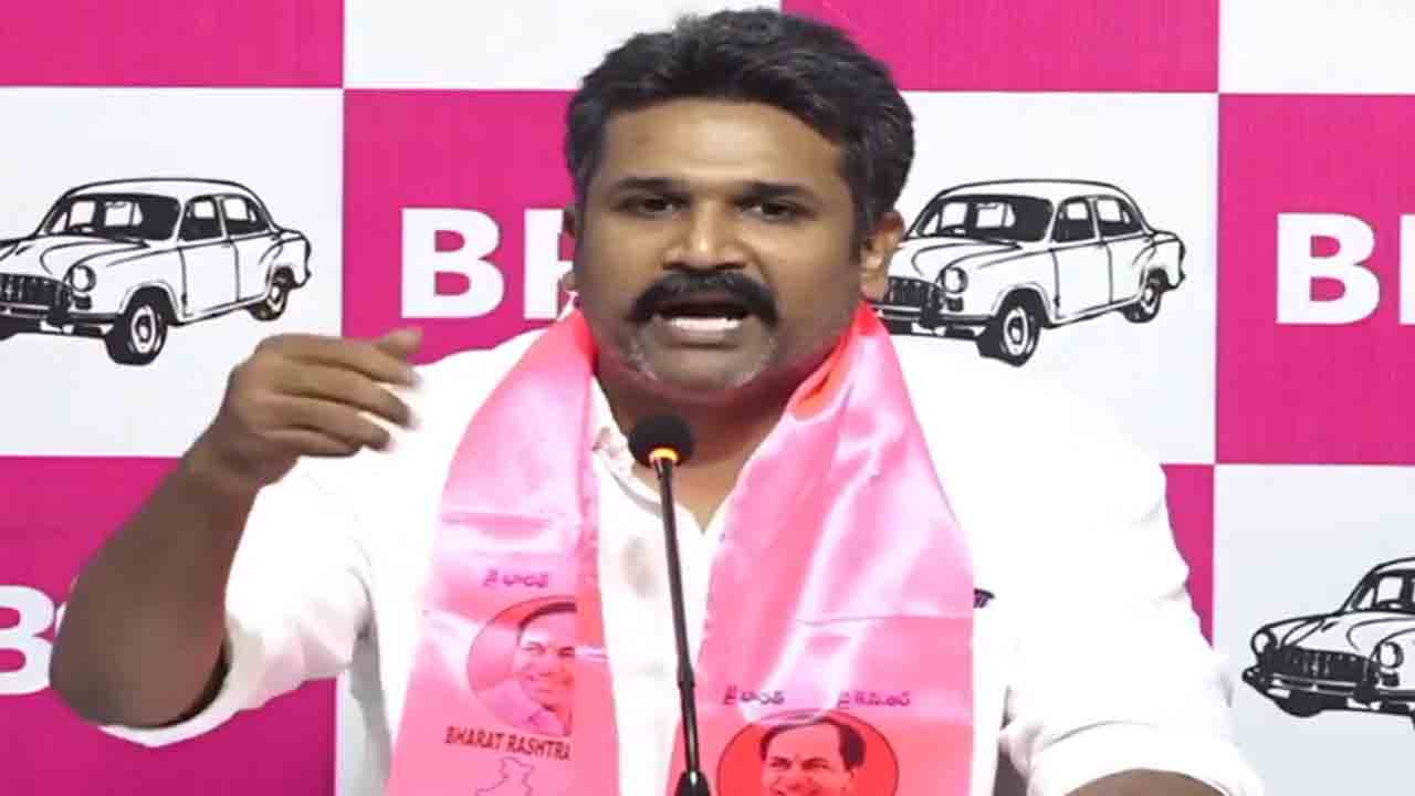 Manne krishank | మైనంపల్లి హన్మంతరావు ఒకే రోజు 3 పార్టీలు మారాడు : మన్నె క్రిశాంక్‌