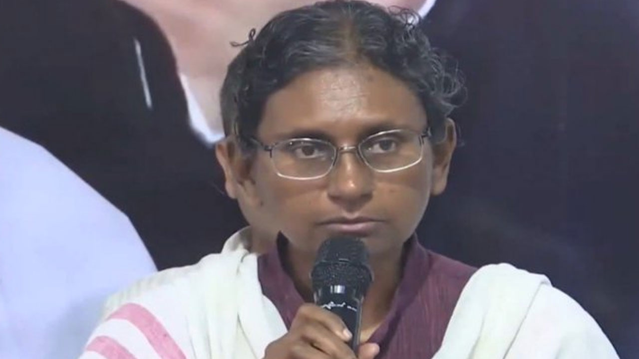 Meenakshi Natarajan: సుప్రీంకోర్టులో శుక్ర‌వారం మీనాక్షి న‌ట‌రాజ‌న్ కేసు విచార‌ణ