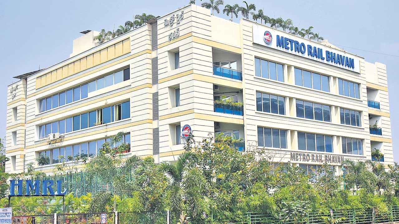 ఫ్యూచర్‌ సిటీకి మెట్రో లేనట్టే!