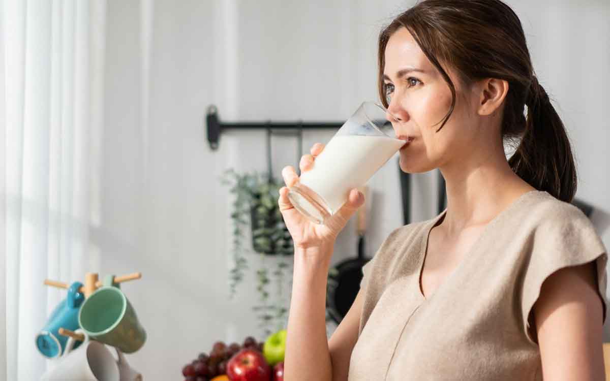 Milk | రోజూ పాల‌ను తాగితే ఆస్టియోపోరోసిస్ వ‌స్తుందా.. నిపుణులు ఏమంటున్నారు..?