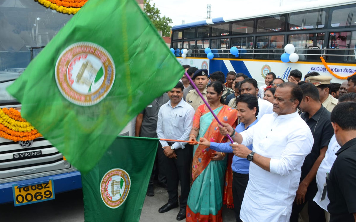 నల్లగొండలో సిటీ బస్సు సేవలు ప్రారంభం