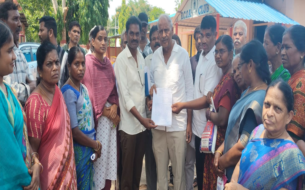 అర్హులకు ఇందిర‌మ్మ ఇళ్లు అందేలా చ‌ర్య‌లు : ఎమ్మెల్యే కూనంనేని