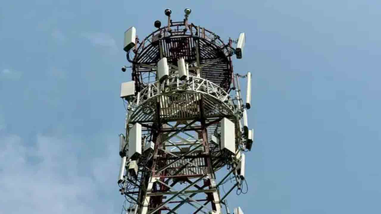 బీహార్‌లో 132 అడుగుల మొబైల్‌ టవర్‌ చోరీ!