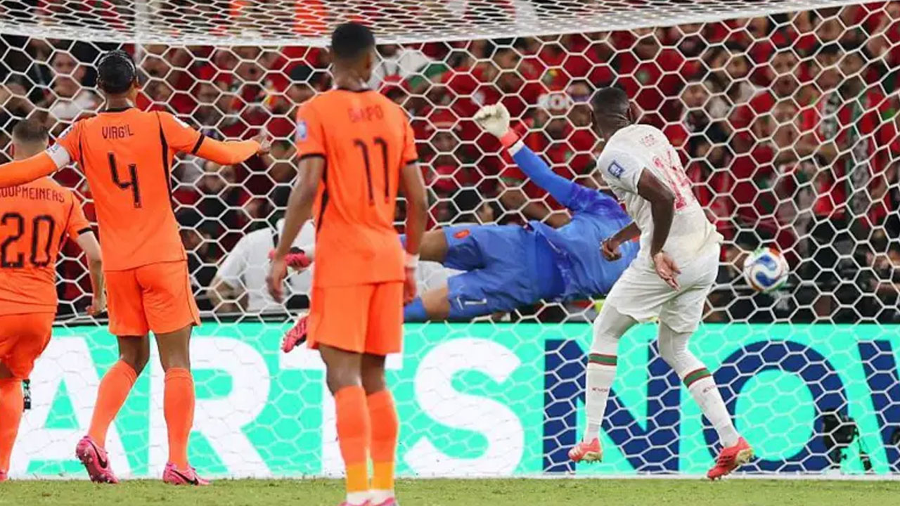 FIFA World Cup: ర‌స‌వ‌త్త‌ర పోరులో నెద‌ర్లాండ్స్ ఓట‌మి.. షూటౌట్‌లో మొరాక్కో గెలుపు