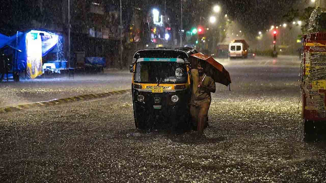 Andheri Subway | ముంబైలో మళ్లీ భారీ వర్షం.. అంధేరీ సబ్‌వే మూసివేత