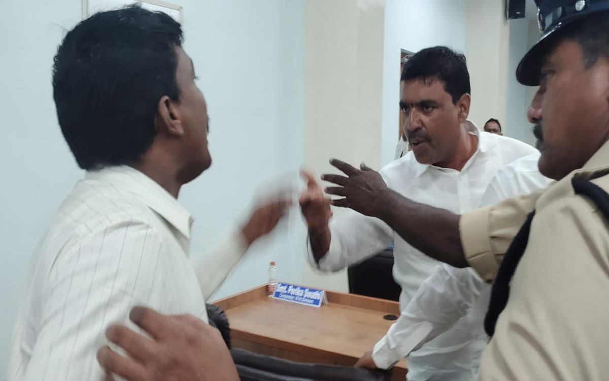 న‌ల్ల‌గొండ‌ మున్సిపల్ కార్పొరేషన్ సమావేశం రచ్చ రచ్చ
