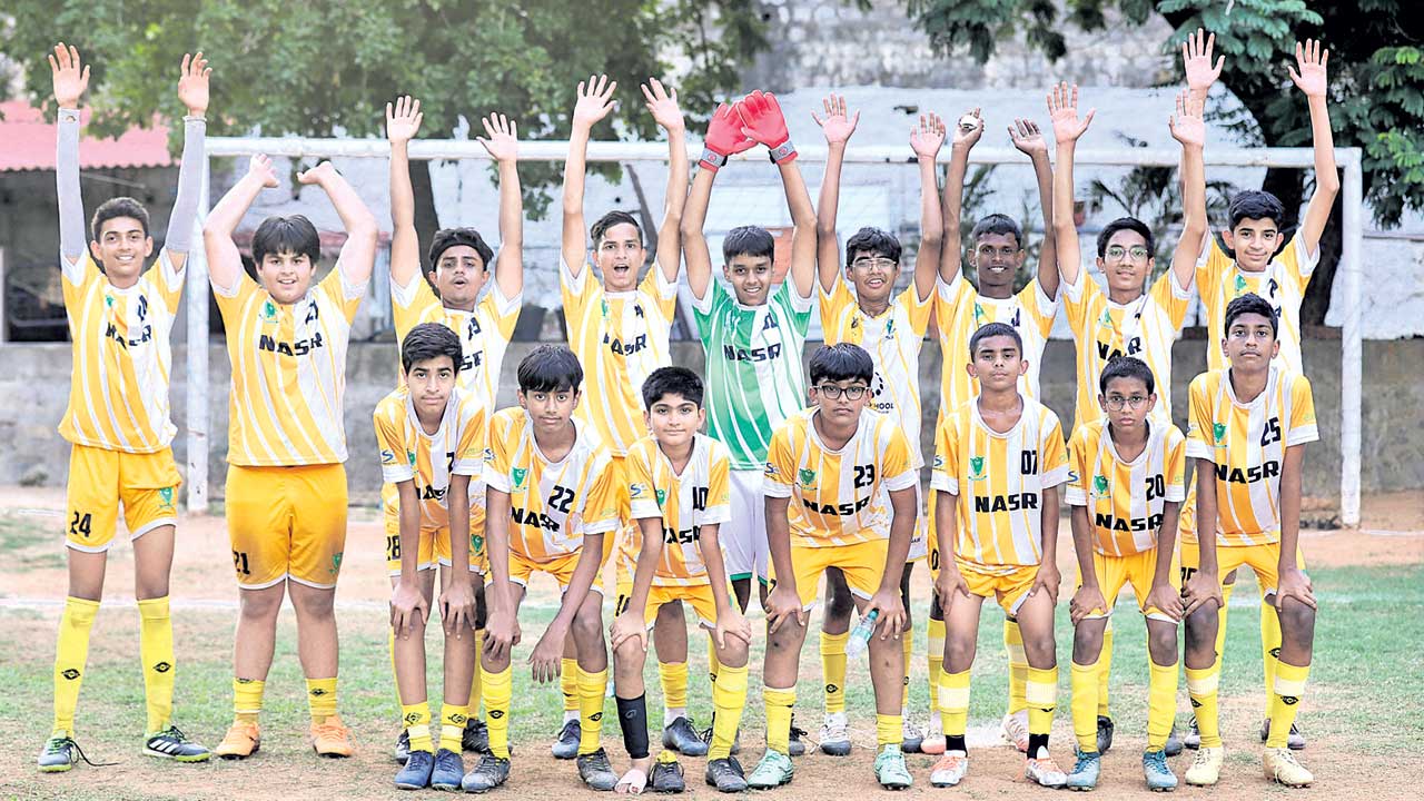 ప్రి సుబ్రతో కప్‌ విన్నర్‌ నాసర్‌ బాయ్స్‌ టీమ్‌