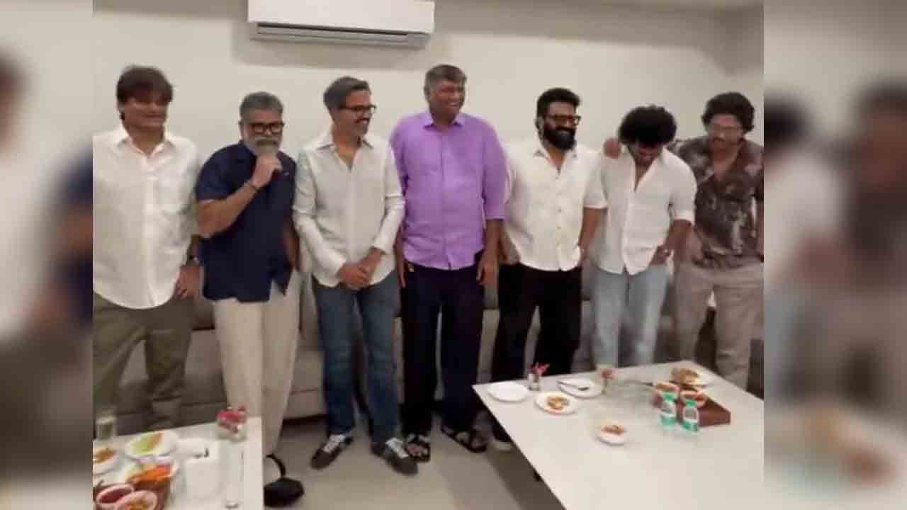Naveen Polishetty | ‘ఇది 5500 కోట్ల ఫ్రేమ్’.. పాన్ ఇండియా దిగ్గజాల‌తో నవీన్ పోలిశెట్టి ఫన్నీ వీడియో!