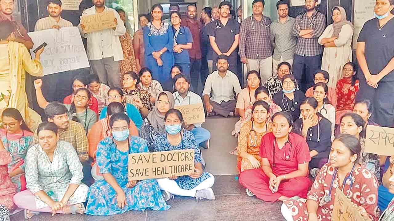 నిలోఫర్‌లో వైద్యుడిపై దాడి
