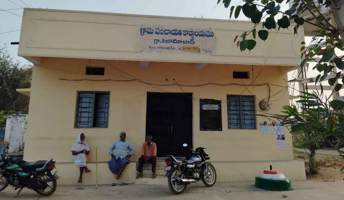 Konaraopeta | సమస్యలు పట్టించుకోని ఈ జీపీవో.. మాకొద్దు..! .. తహసీల్దార్‌కు ఫిర్యాదు చేసిన నిజామాబాద్‌ గ్రామస్తులు