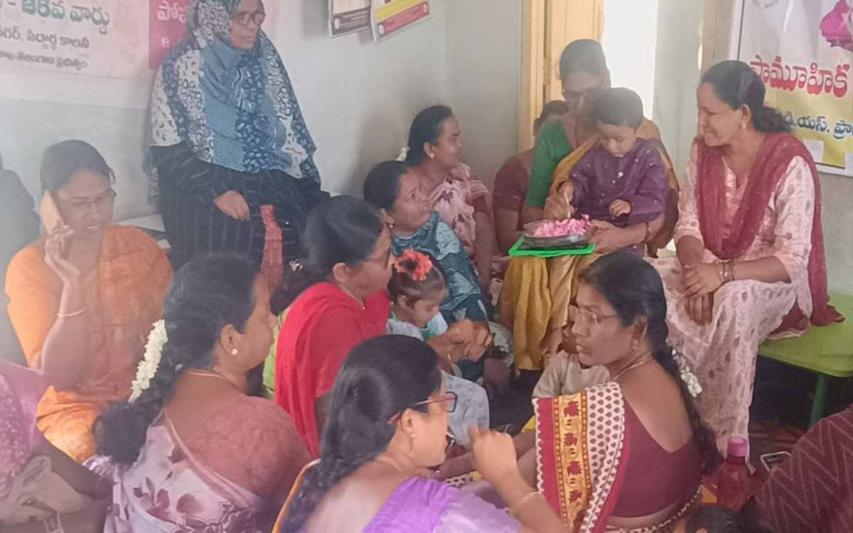 ‘చిన్నారులను అంగన్‌వాడీ కేంద్రాల్లో చేర్పించాలి’