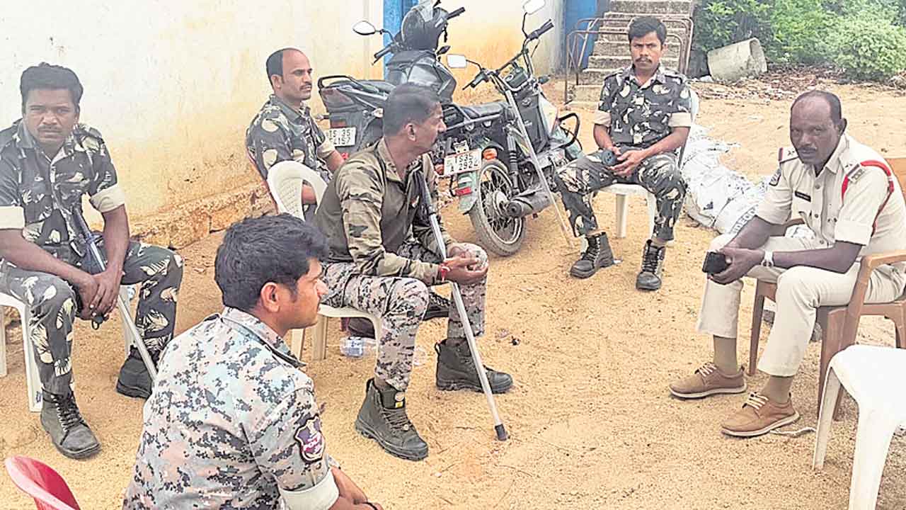 సూరారంలో పోలీస్‌ పికెట్‌