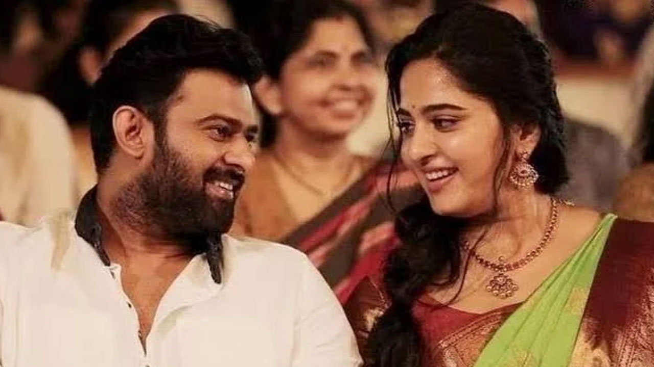 Prabhas-Anushka |  చాన్నాళ్ల త‌ర్వాత ఒక్కచోట కనిపించిన ప్రభాస్-అనుష్క.. ‘దిష్టి తీయండి అంటూ ఫ్యాన్స్ సందడి