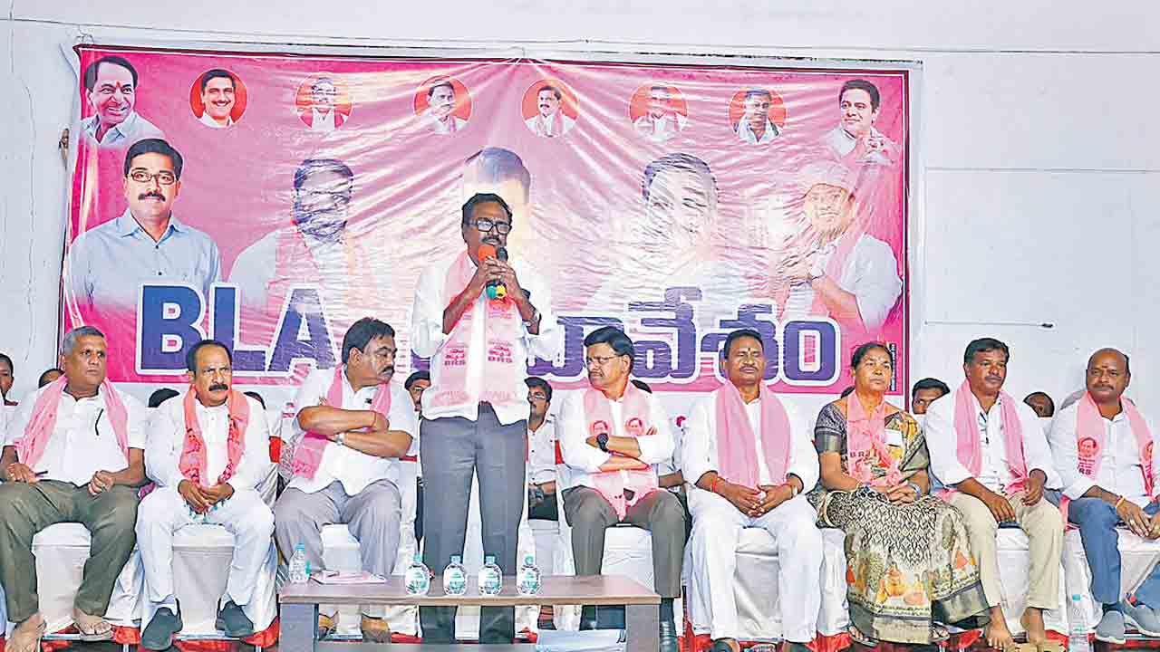 రెవెన్యూ మంత్రి ఆదాయం పెరుగుదల.. రాష్ట్ర ఆదాయం తగ్గుదల!