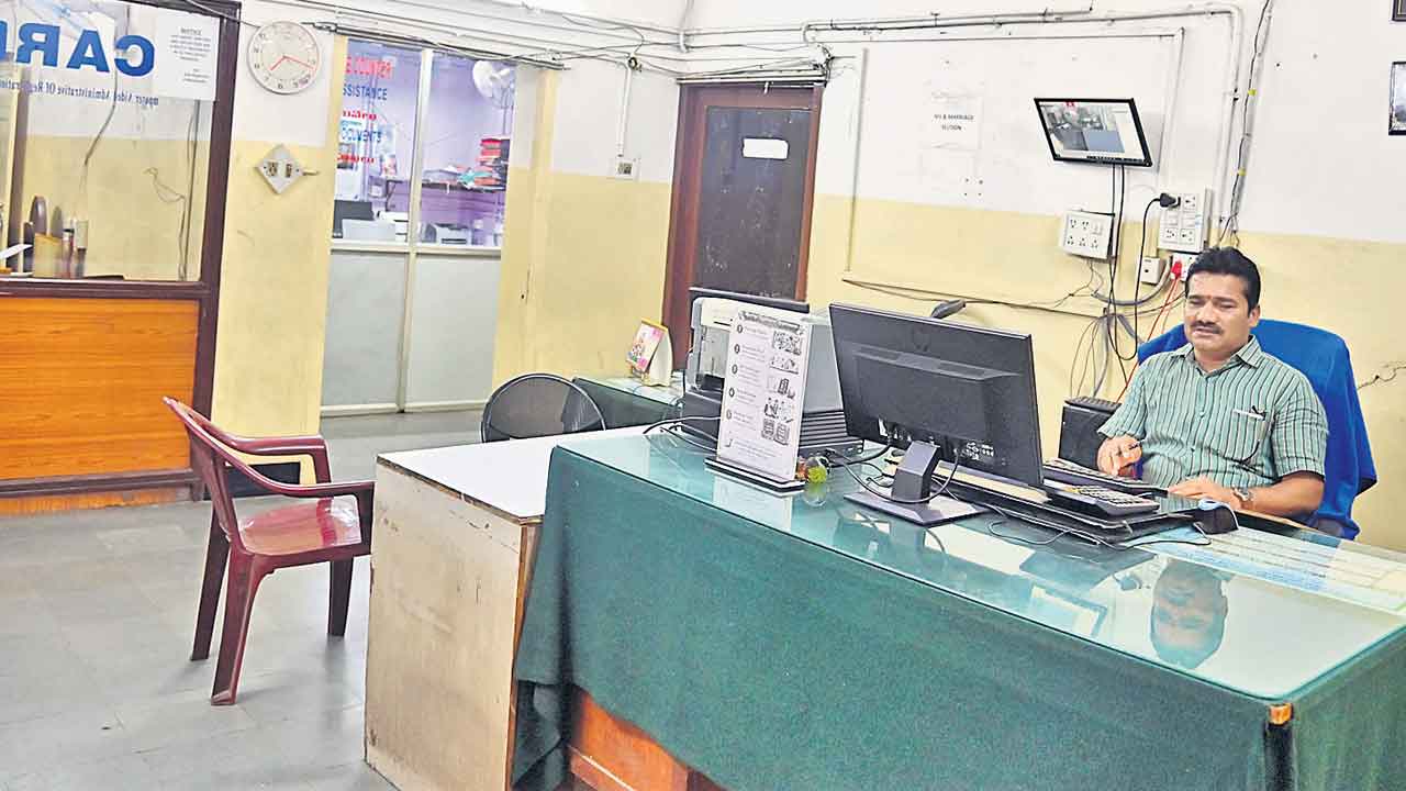 మూలుగుతున్న రియల్టీపై.. ధరల మోత