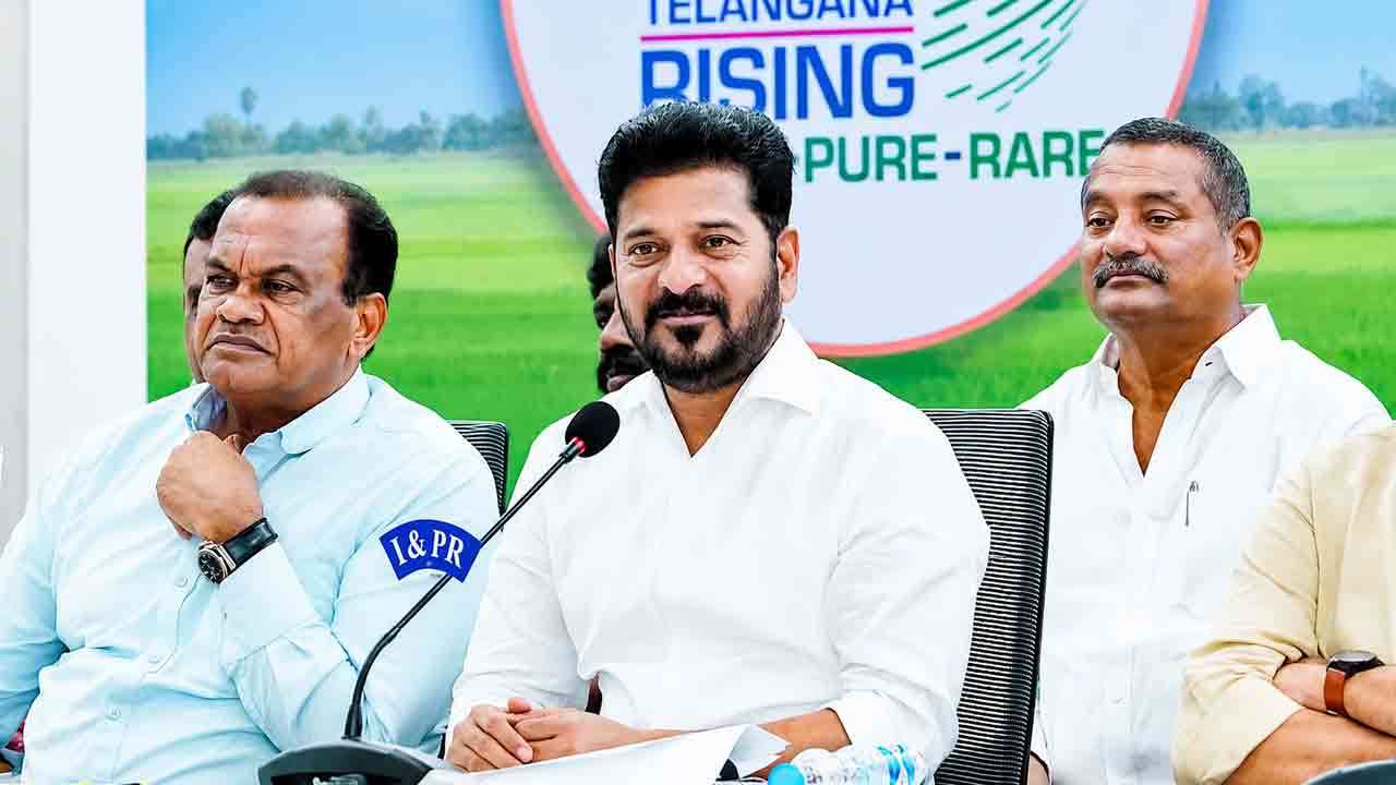 Hyderabad Metro | మెట్రో విస్తరణకు 8-11శాతం రుణమే దిక్కు.. మీడియాకు సీఎం రేవంత్ రెడ్డి సంకేతాలు