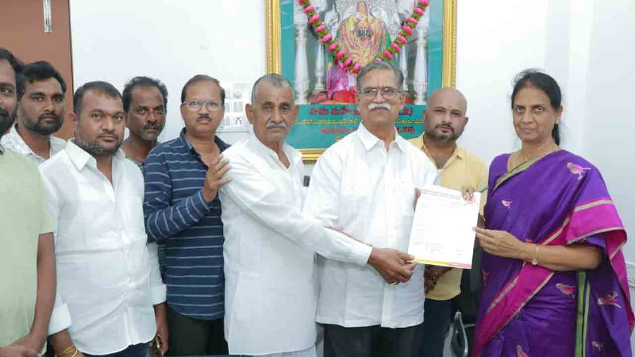 వెంకట్రాది నివాస్‌ కాలనీవాసుల సమస్యల పరిష్కారానికి కృషి : సబితా ఇంద్రారెడ్డి