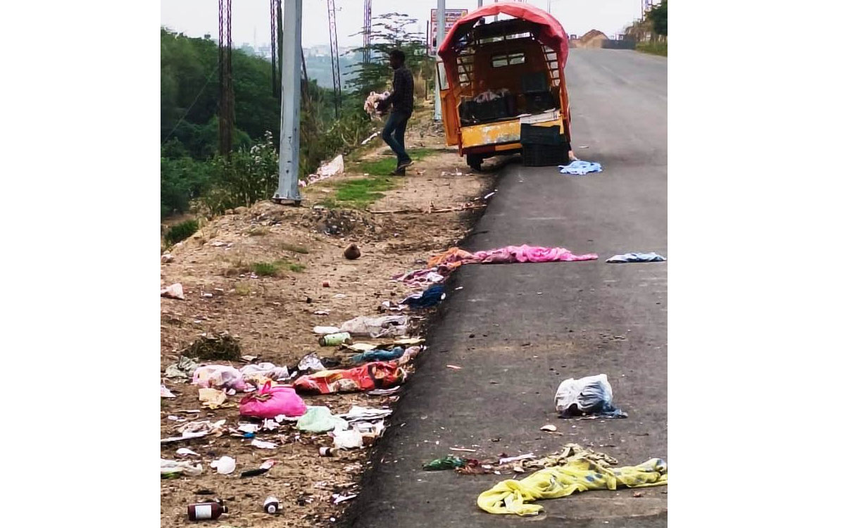 సార‌పాక‌లో కొర‌వ‌డిన‌ పారిశుధ్య నిర్వహణ