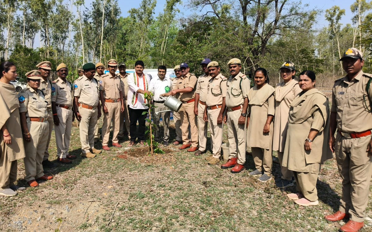 ‘ప్రకృతి ప‌రిర‌క్ష‌ణ అంద‌రి బాధ్యత’