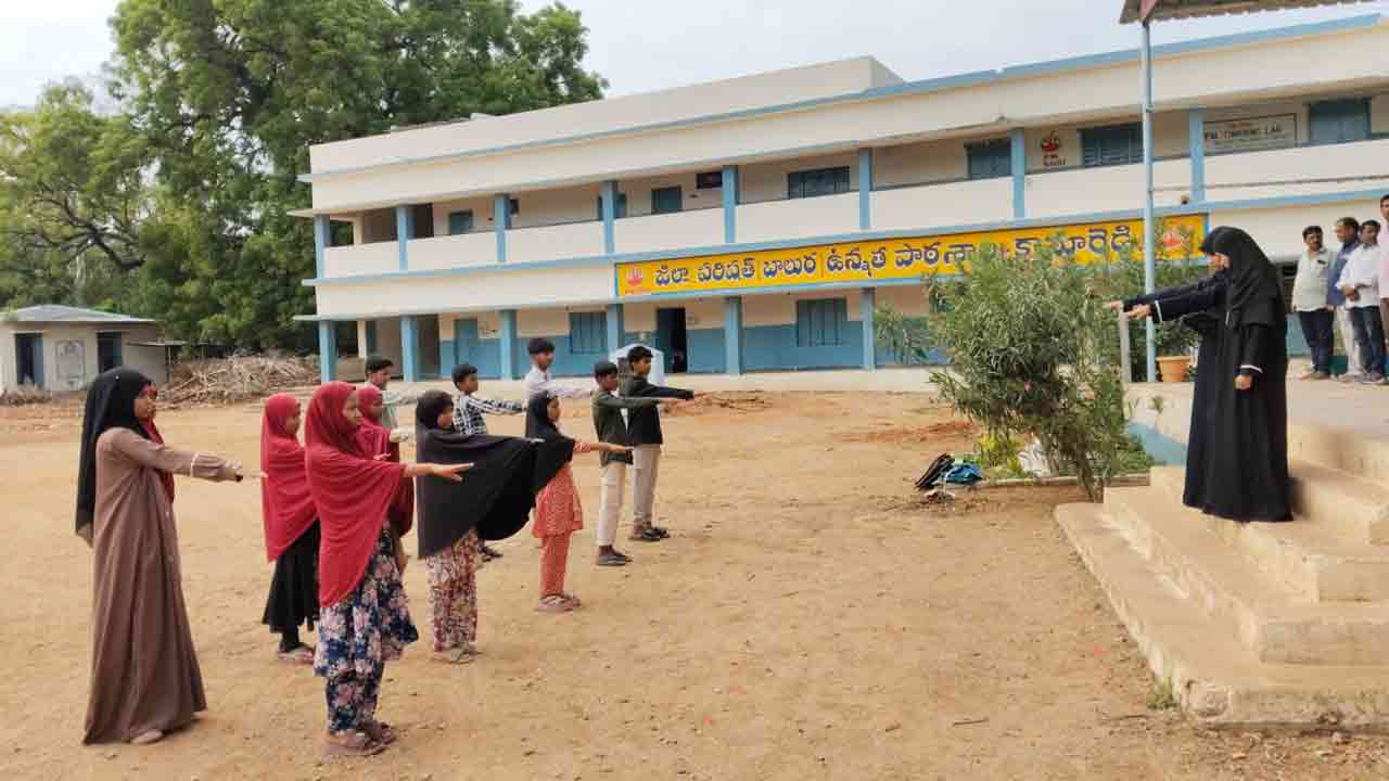 Schools Reopen2