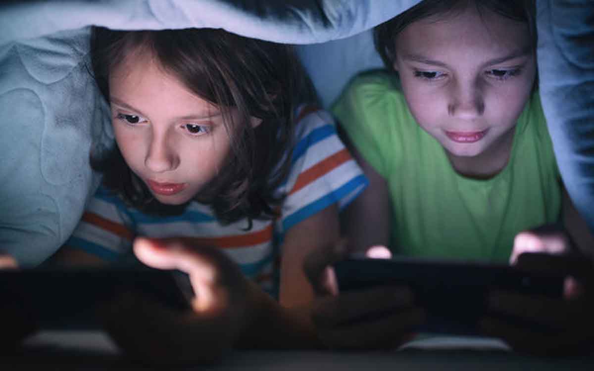 Screen Time | పిల్ల‌ల‌కు స్క్రీన్ టైమ్ ను త‌గ్గించ‌క‌పోతే ఇబ్బందులే.. అనేక విధాలుగా ప్ర‌భావం ప‌డే అవ‌కాశం..