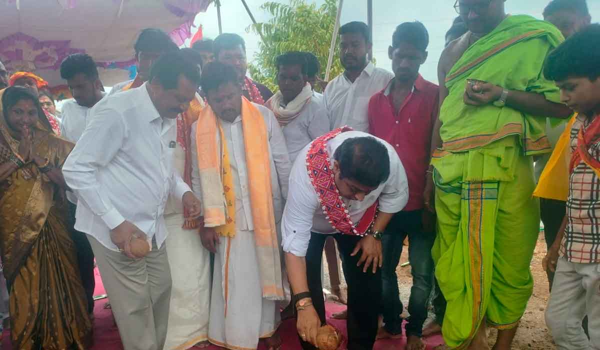 Palakurthi | రాజీవ్ తండాలో సేవాలాల్ దేవాలయానికి భూమి పూజ