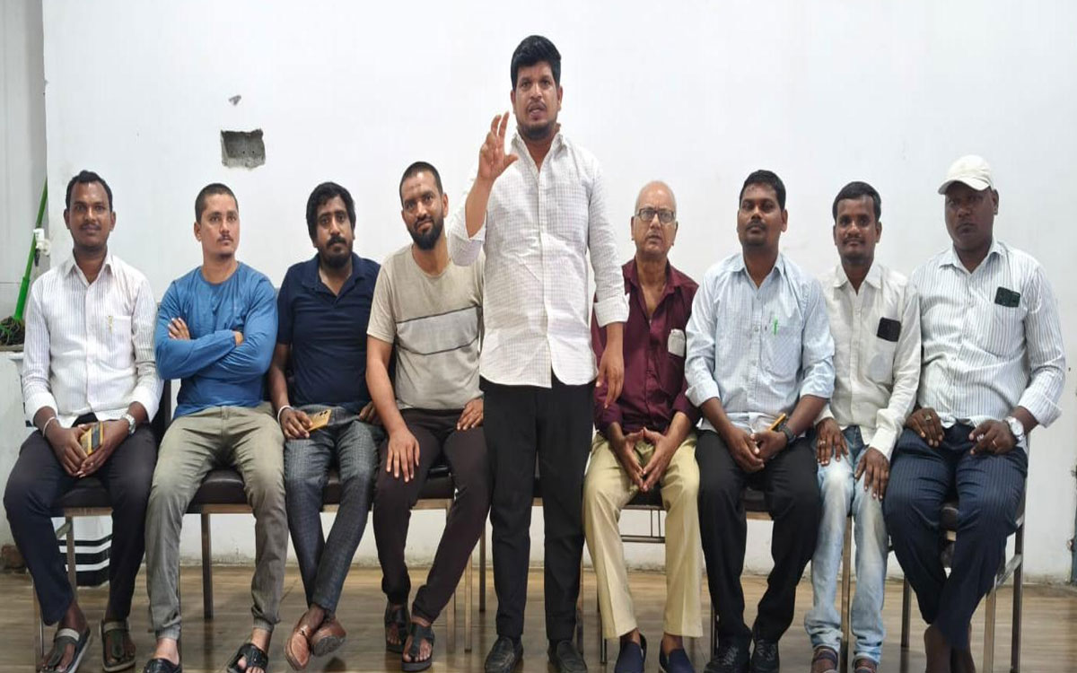 ‘జర్నలిస్టుల ఇండ్ల స్థలాల సమస్యలను పరిష్కరించాలి’