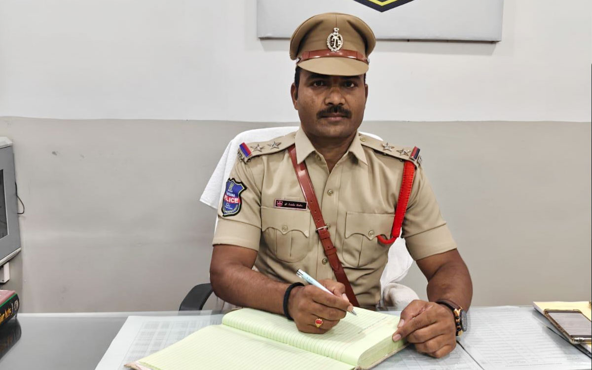 నల్లగొండ టూ టౌన్ ఎస్ఐగా సైదాబాబు బాధ్య‌త‌ల స్వీక‌ర‌ణ