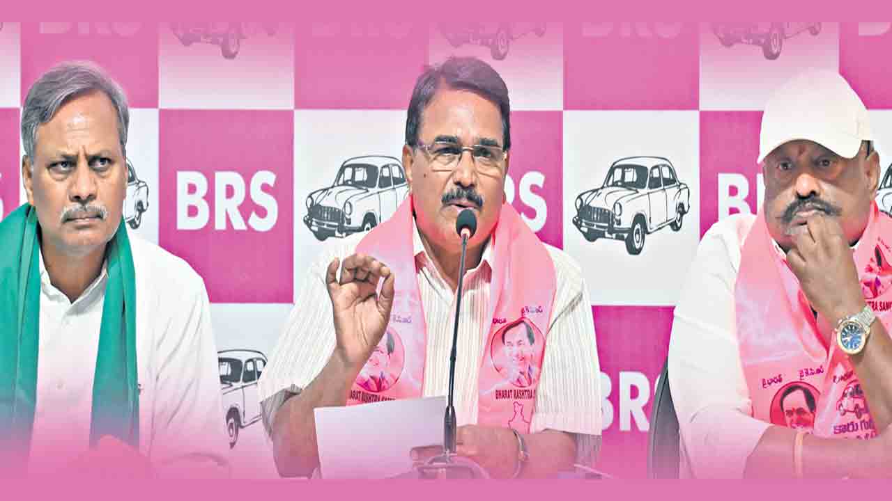 అసమర్థ సీఎం రాజీనామా చెయ్‌!.. సింగిరెడ్డి నిరంజన్‌రెడ్డి ధ్వజం