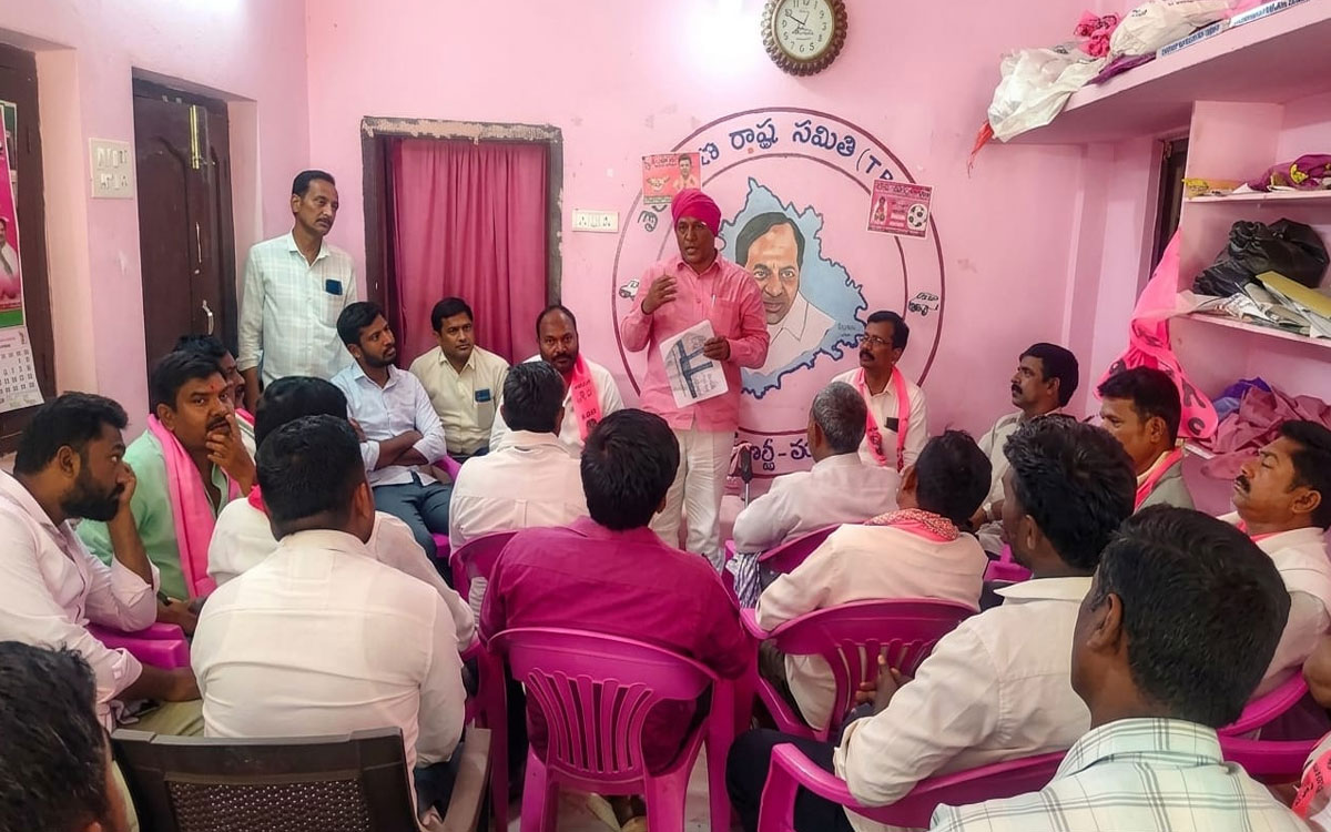 ఓటర్ల జాబితా సవరణలో బీఎల్ఓలే కీలకం : తాటికొండ సీతయ్య